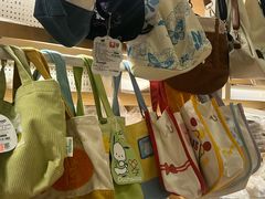 -猫的天空之城概念书店(北戴河蔚蓝海岸店)