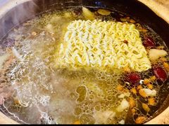 -广味炭炉鸡煲(宝业路分店)