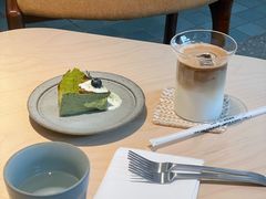 -彳亍咖啡·这里(水湾路店)
