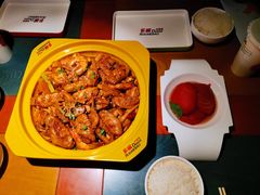 -多嘴超级肉蟹煲(杉杉国潮主题店)