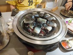 -围炉肉舍•炭烤活鳗•丹东海鲜烤肉(步行街店)