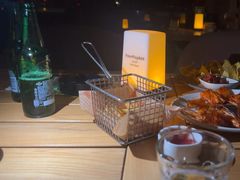 -FOUR PLAY BAR