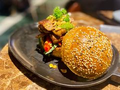 韩式风味烧烤牛排汉堡-Let'sBURGERplus·非常创意汉堡(三里屯店)