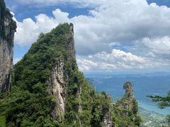-蝶舞清江·恩施云顶景区(黄鹤峰林)