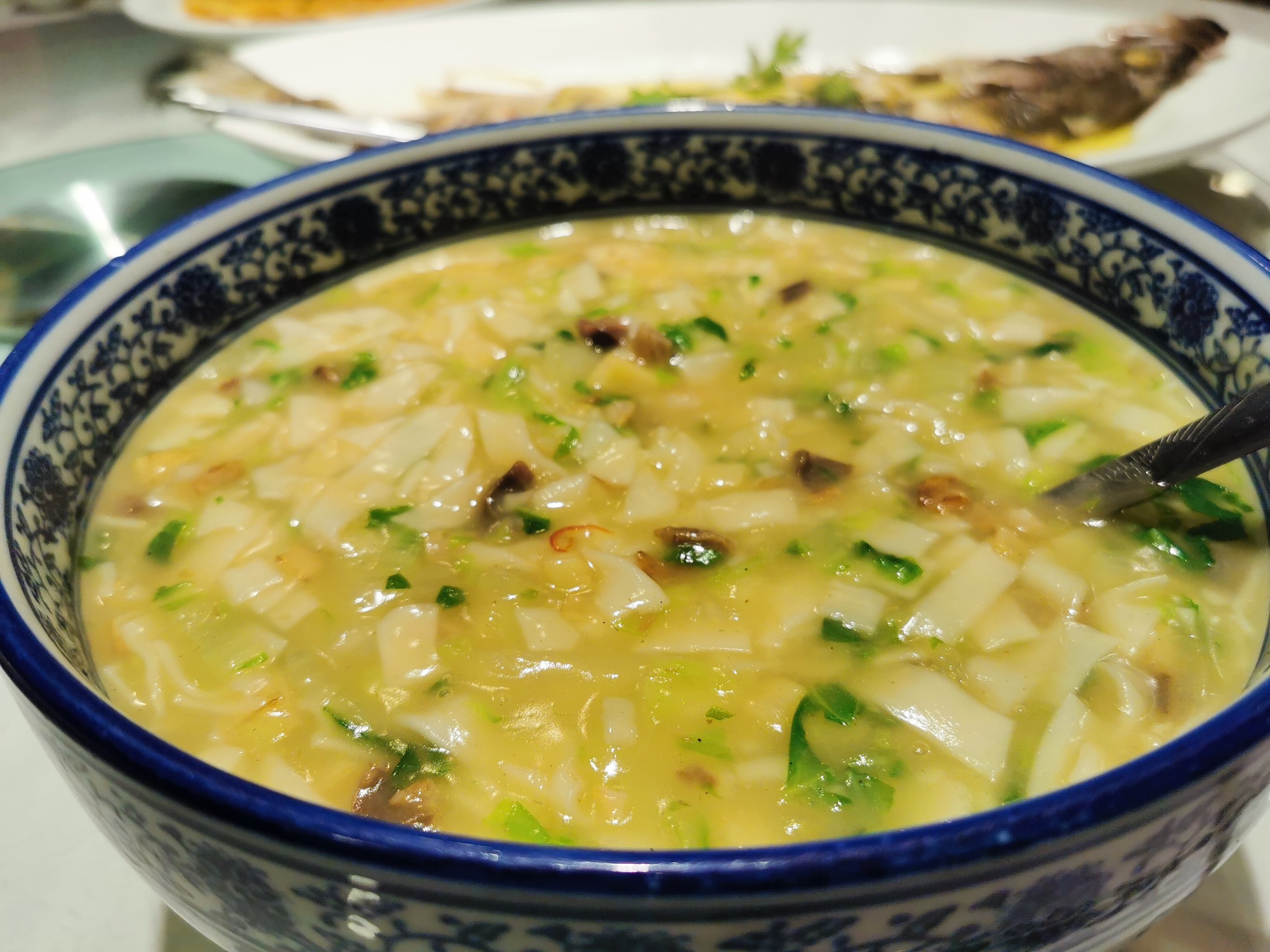 浓汤象拔蚌扮饭好吃!