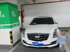 -虹桥天地-停车场