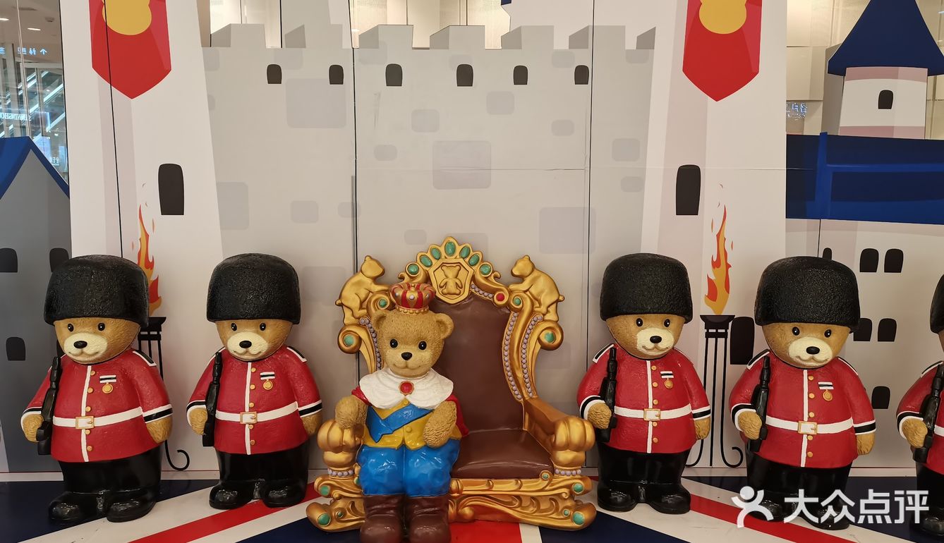 来奥园广场看泰迪熊了！