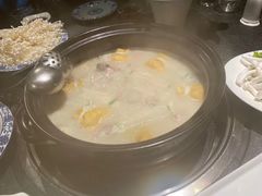 -大匠工房古船木艺术餐厅·猪肚鸡专门店(长白仙岛店)