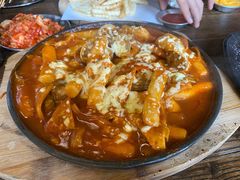 海鲜芝士炒年糕-MI WU FACTORY米屋美食工厂餐厅(绿地店)
