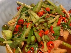 小炒黄牛肉-虾元素品质川菜
