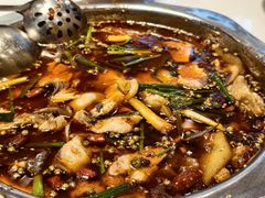 -乡土特色.冷锅鱼.牦牛肉火锅