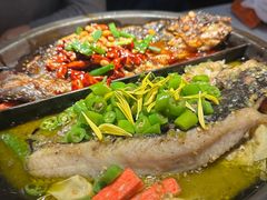-鸣记脆皮烤鱼·海鲜烤鱼(三八广场店)