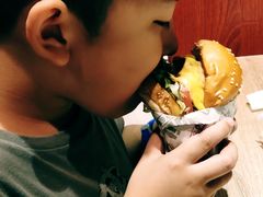 -The Habit Burger Grill 哈比特汉堡(复兴soho店)