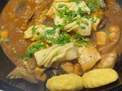 -鱼窝棚柴火铁锅炖(富山屯店)