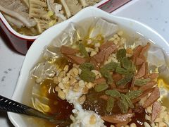 -钢管厂五区小郡肝串串香(奥克斯广场锦城万达店)