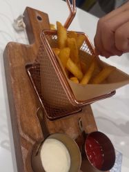 -奈尔宝家庭中心·亲子餐厅(鄞州万达店)