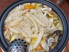 -菌之家·专业纯野生菌火锅·特色炒菌