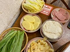 -猫爷的腔调·黔小馆(交大医学住宅区店)
