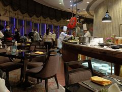 -怡豪大饭店·银顶旋转餐厅