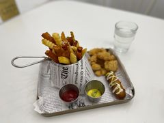 -露露家咖啡店