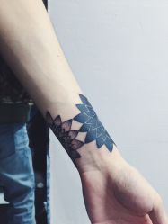 -Black Tattoo Studio