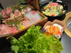 -山川小町·极番烧肉(新地假日广场店)