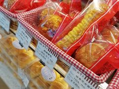 -红宝石·鲜奶小方·海派西点房(浦三店)
