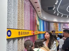 -m豆巧克力世界(上海世茂广场店)