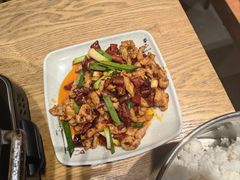 宫爆板筋-干老庆贵州留一手烤鱼·地摊火锅(财经大学店)