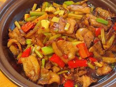 土猪小炒肉-嫩芽·重庆菜馆(十八梯露台观景店)