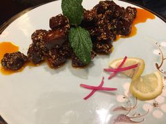 -万重锦·人文川菜馆(骡马市店)