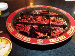 九宫格红锅&nbsp;牛油-矮板凳老火锅(宽窄巷子店)