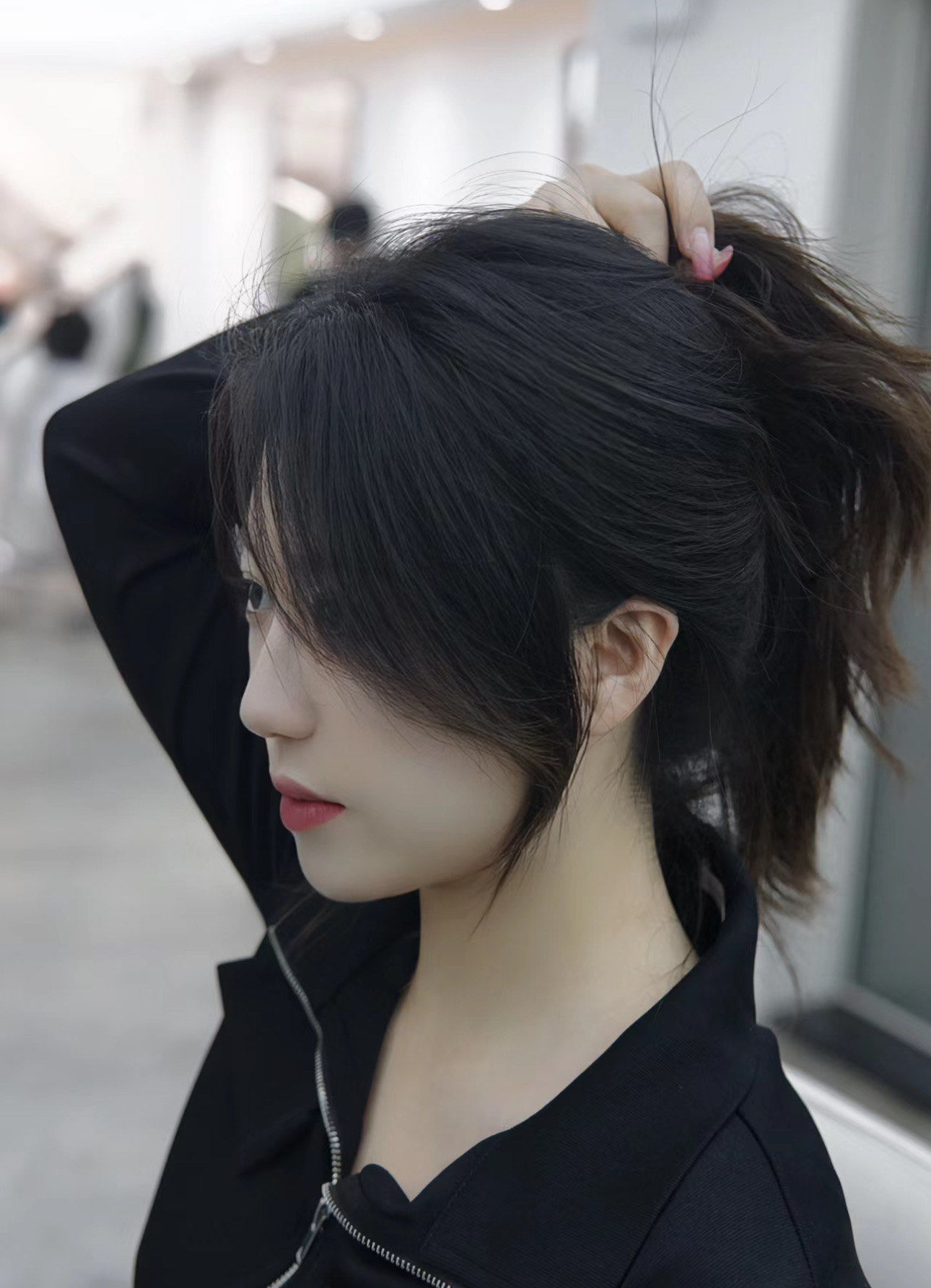 极简黑色发型