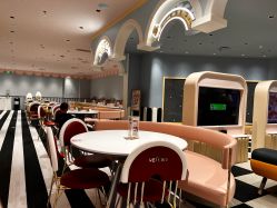 -奈尔宝家庭中心·亲子餐厅(北京东坝万达店)