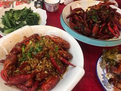 -呷呷好龙虾·湖南常德钵子菜·湘菜(公明天虹总店)