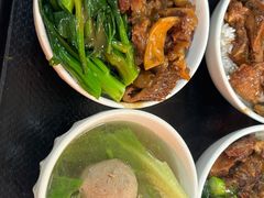 牛腩饭加丸汤-彬记牛肉粿