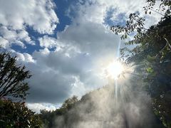 -腾冲洞山温泉村