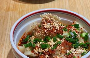 Spicy Dried Chili Fresh Shrimp with Crab Roe