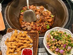-挂旗柴锅鸡(蚌山区嘉年华店)