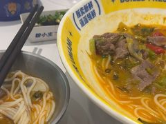 -粉小主·贵州酸汤牛肉粉(南京仙林金鹰店)