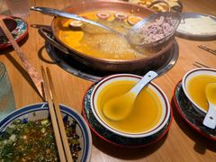 -洱火云南酸菜牛肉火锅(石景山当代商城店)