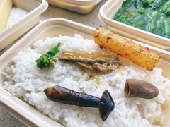 -半山腰·云南菜(侨福芳草地店)
