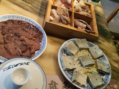 -月满大江火锅(总府路店)
