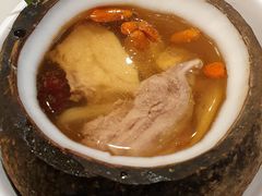 椰子炖鸡盅-广州文华东方酒店·江-由辉师傅主理