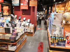 -西西弗书店&矢量咖啡(凯德晶萃广场店)