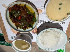 -老乡鸡(上海白玉兰广场店)