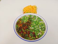 -陆元丰·兰州纯汤牛肉面(自强西路店)