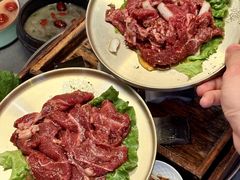 -围炉肉舍•炭烤活鳗•丹东海鲜烤肉(步行街店)