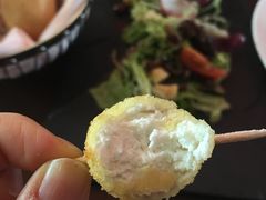 热山羊奶酪配混合生菜沙拉-卡本妮法餐厅·北京和平宾馆