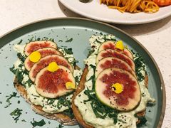 无花果手撕鸡肉tapas-Toris(LuOne凯德晶萃广场店)
